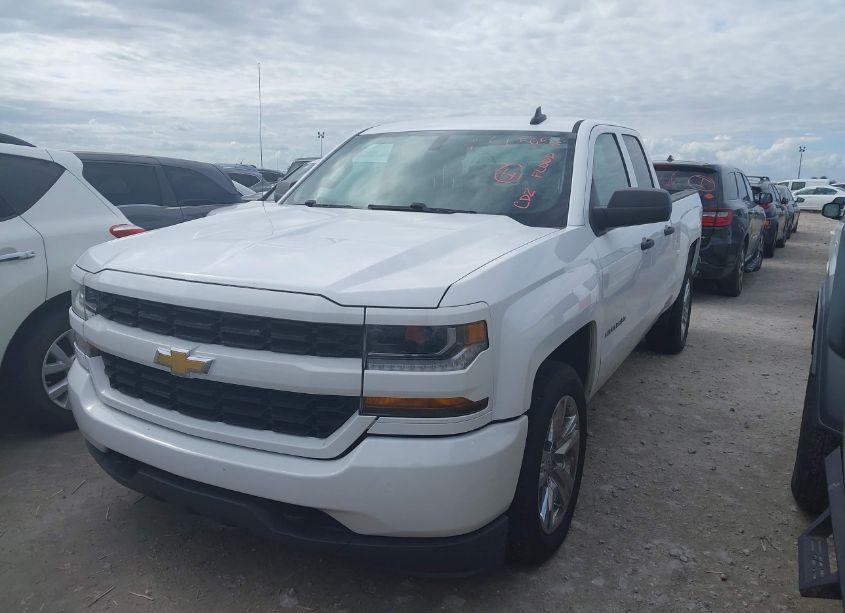 Photo 2 of 2018 Chevrolet Silverado 1500 CUSTOM (VIN 1GCRCPEH9JZ254292)