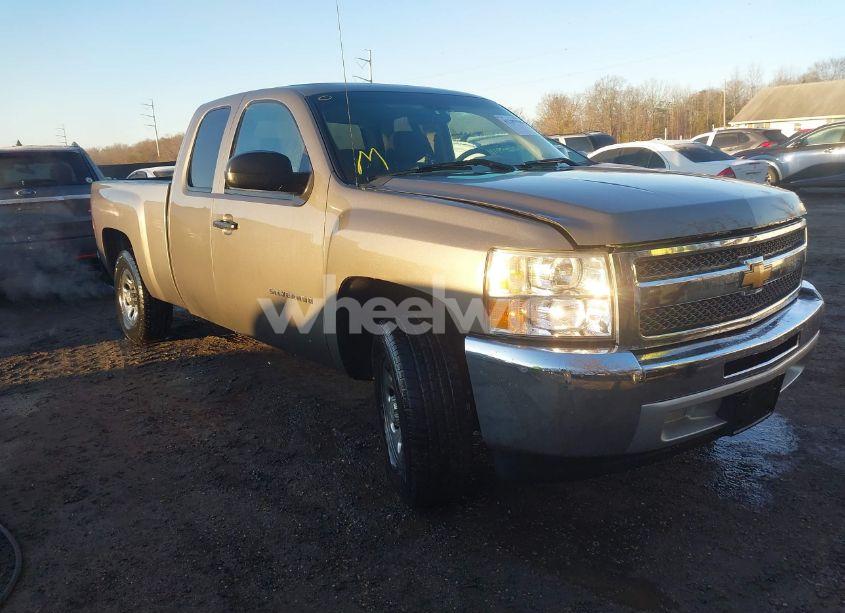 2013 Chevrolet Silverado 1500 WORK TRUCK (VIN 1GCRCPEX3DZ132331) main photo