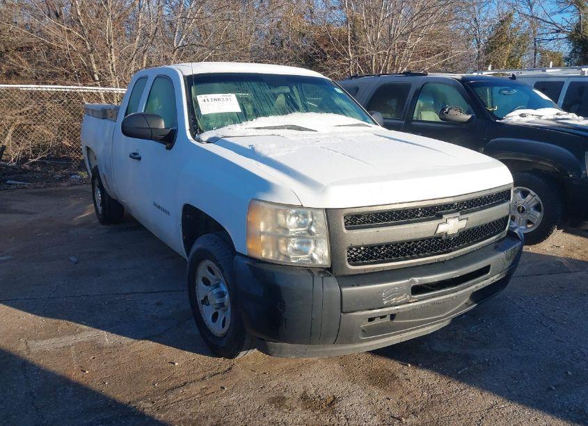 2011 Chevrolet Silverado 1500 WORK TRUCK (VIN 1GCRCPEX8BZ262523) main photo