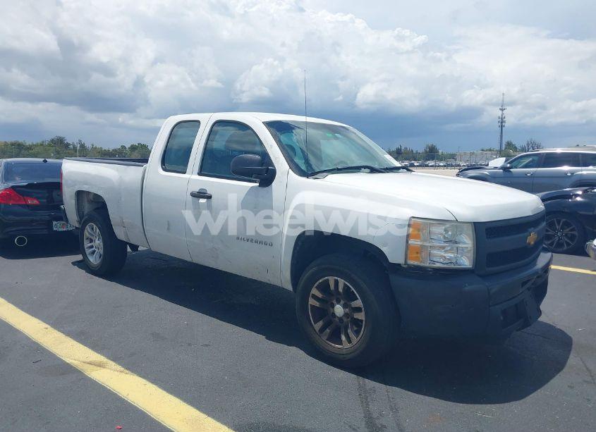 2013 Chevrolet Silverado 1500 WORK TRUCK (VIN 1GCRCPEX9DZ105490) main photo