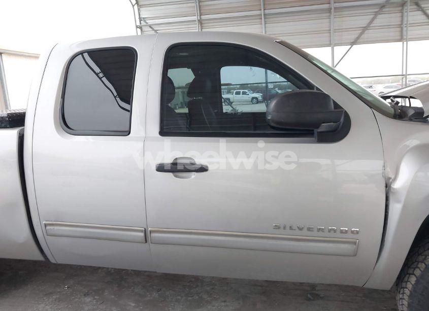 Photo 13 of 2011 Chevrolet Silverado 1500 LS (VIN 1GCRCREA0BZ241463)