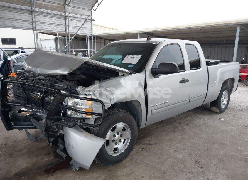 Photo 2 of 2011 Chevrolet Silverado 1500 LS (VIN 1GCRCREA0BZ241463)