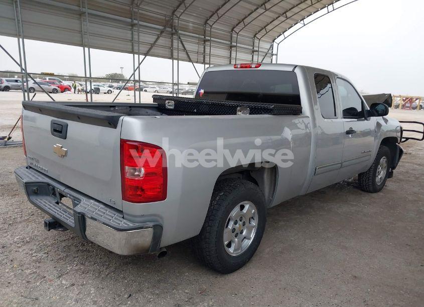 Photo 4 of 2011 Chevrolet Silverado 1500 LS (VIN 1GCRCREA0BZ241463)