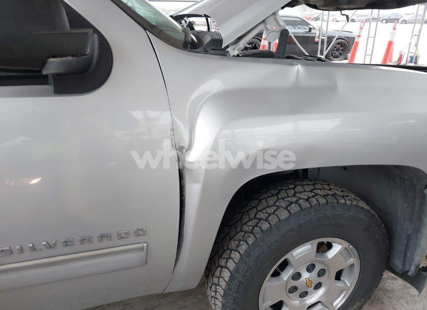 Photo 6 of 2011 Chevrolet Silverado 1500 LS (VIN 1GCRCREA0BZ241463)