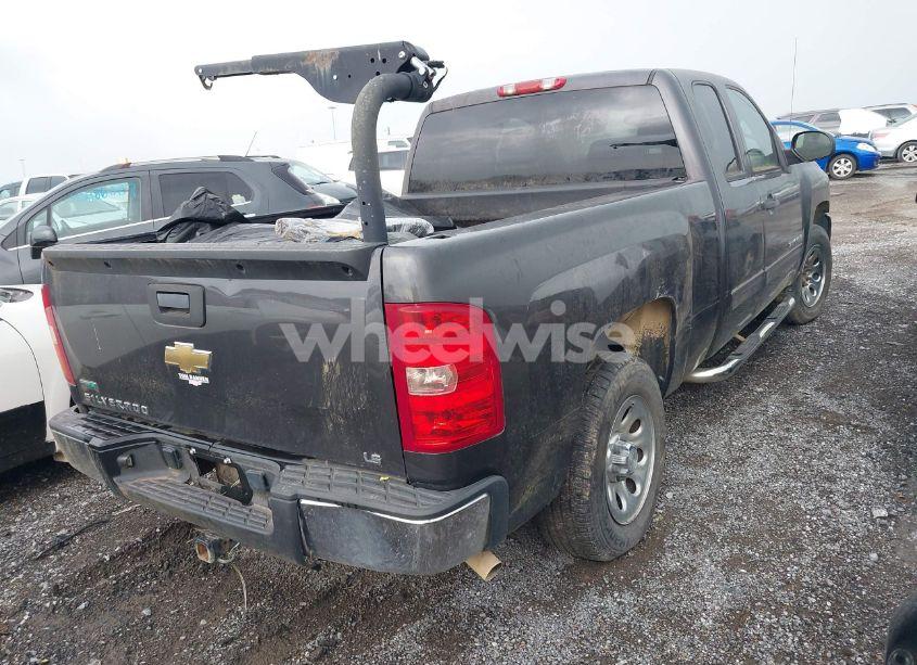 Photo 4 of 2011 Chevrolet Silverado 1500 LS (VIN 1GCRCREA0BZ340784)