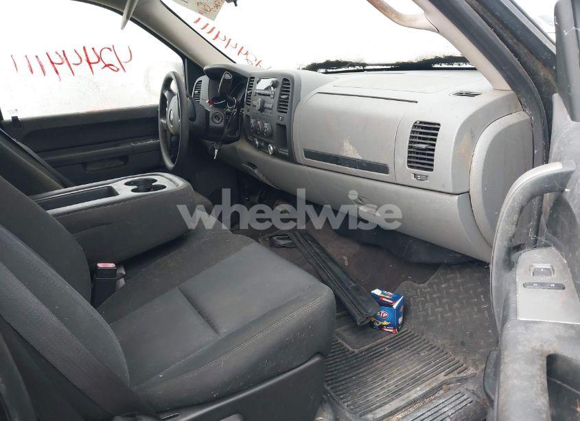 Photo 5 of 2011 Chevrolet Silverado 1500 LS (VIN 1GCRCREA0BZ340784)