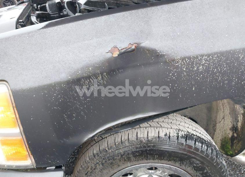 Photo 6 of 2011 Chevrolet Silverado 1500 LS (VIN 1GCRCREA0BZ340784)