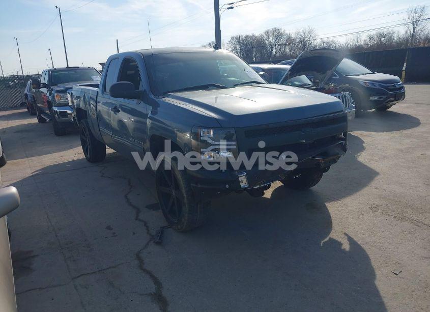 2011 Chevrolet Silverado 1500 LS (VIN 1GCRCREA1BZ144336) main photo
