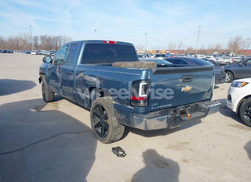 Photo 3 of 2011 Chevrolet Silverado 1500 LS (VIN 1GCRCREA1BZ144336)