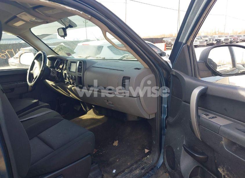 Photo 5 of 2011 Chevrolet Silverado 1500 LS (VIN 1GCRCREA1BZ144336)