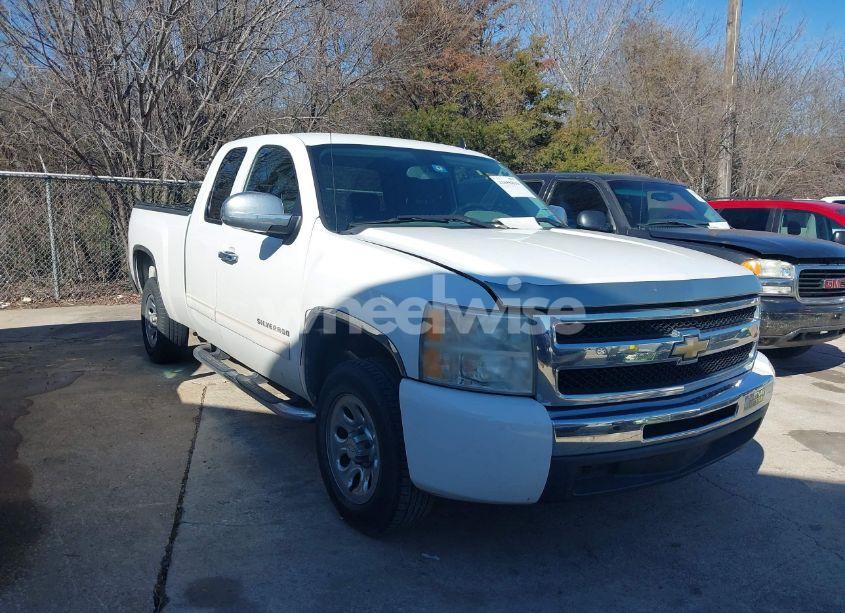 2011 Chevrolet Silverado 1500 LS (VIN 1GCRCREA1BZ189230) main photo