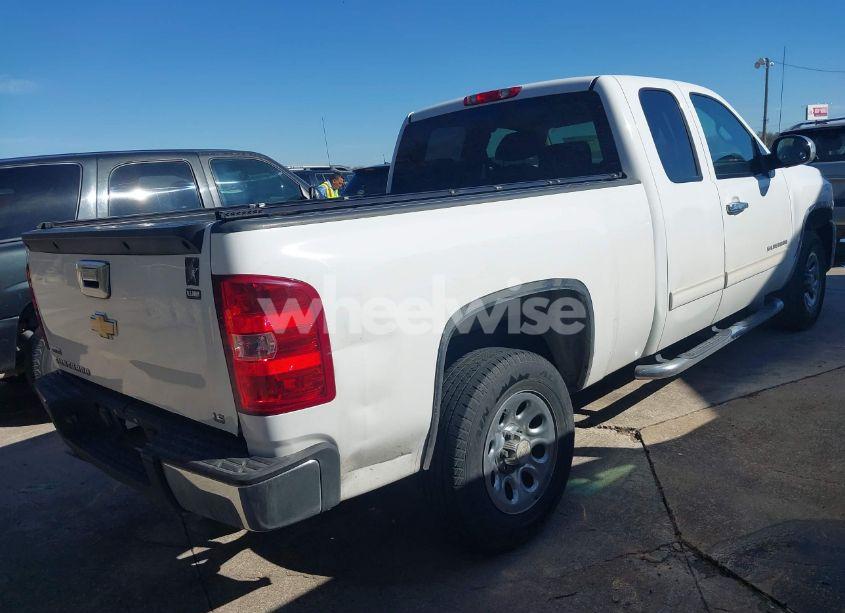 Photo 4 of 2011 Chevrolet Silverado 1500 LS (VIN 1GCRCREA1BZ189230)