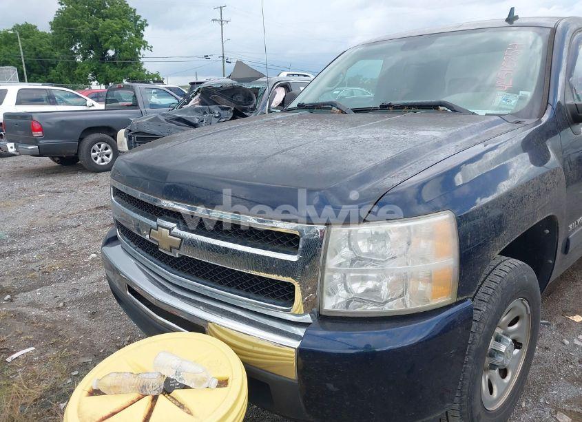 Photo 12 of 2011 Chevrolet Silverado 1500 LS (VIN 1GCRCREA1BZ369548)