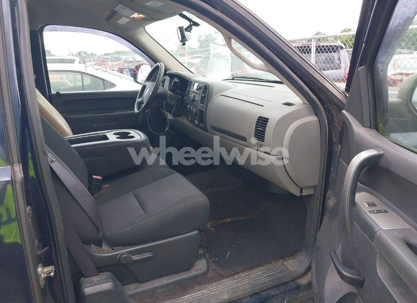 Photo 5 of 2011 Chevrolet Silverado 1500 LS (VIN 1GCRCREA1BZ369548)