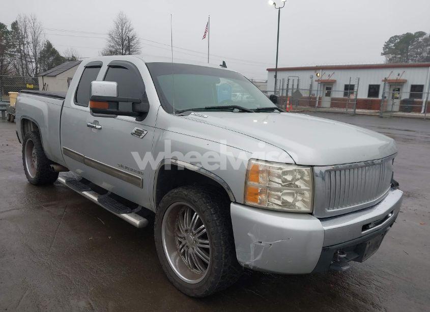 2011 Chevrolet Silverado 1500 LS (VIN 1GCRCREA3BZ112116) main photo