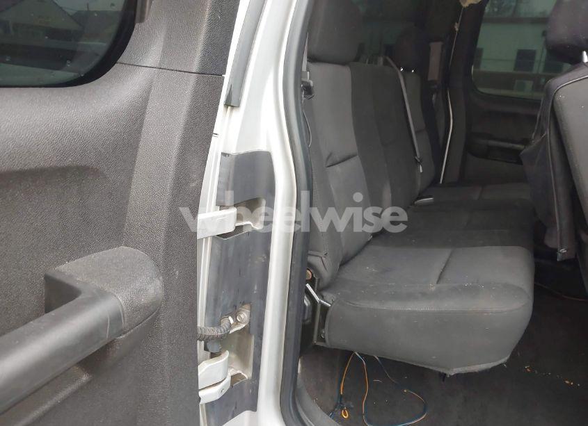 Photo 8 of 2011 Chevrolet Silverado 1500 LS (VIN 1GCRCREA3BZ112116)