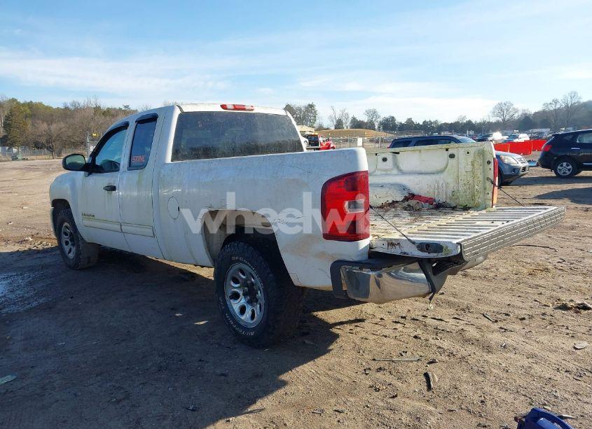 Photo 3 of 2011 Chevrolet Silverado 1500 LS (VIN 1GCRCREA3BZ417762)