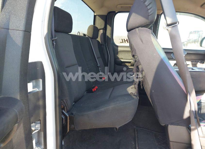 Photo 8 of 2011 Chevrolet Silverado 1500 LS (VIN 1GCRCREA3BZ417762)