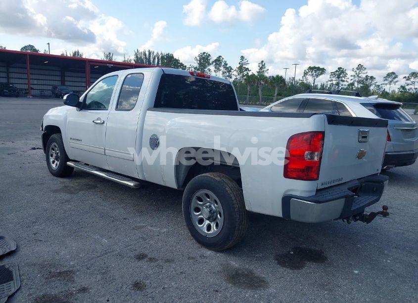 Photo 3 of 2013 Chevrolet Silverado 1500 LS (VIN 1GCRCREA5DZ317410)