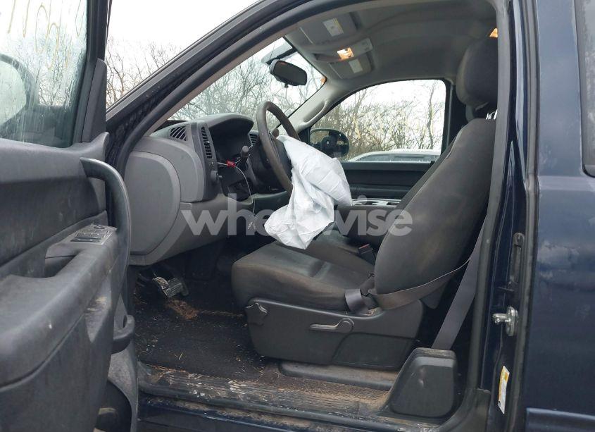 Photo 5 of 2011 Chevrolet Silverado 1500 LS (VIN 1GCRCREA6BZ352387)