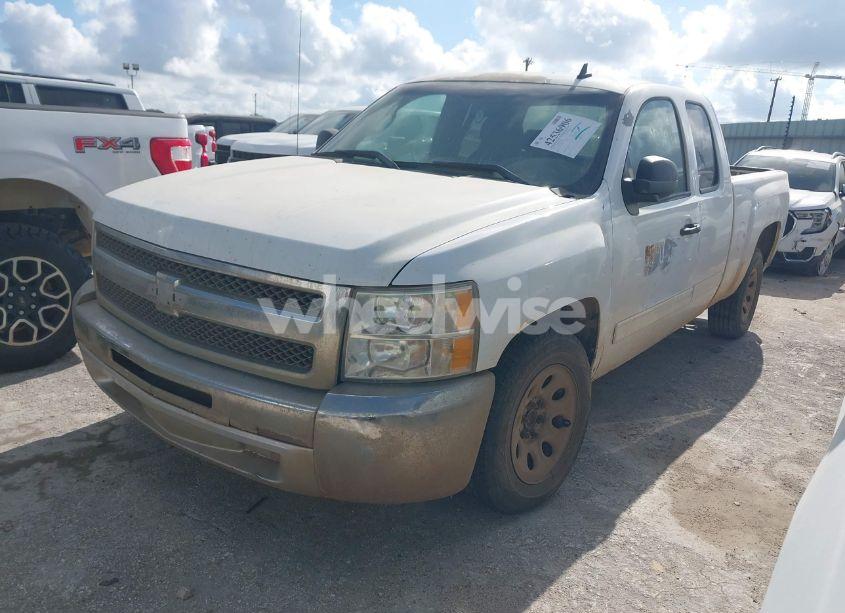 Photo 2 of 2013 Chevrolet Silverado 1500 LS (VIN 1GCRCREA6DZ139751)
