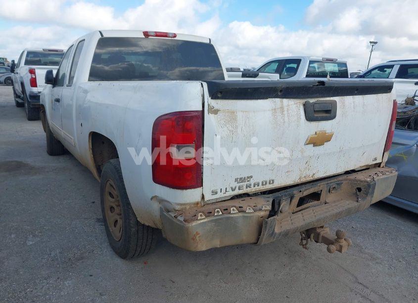 Photo 3 of 2013 Chevrolet Silverado 1500 LS (VIN 1GCRCREA6DZ139751)