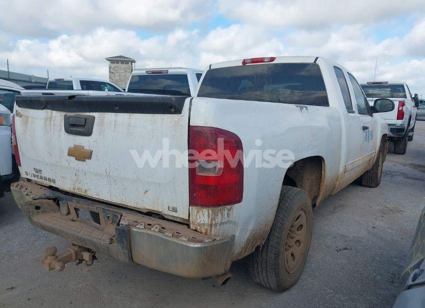 Photo 4 of 2013 Chevrolet Silverado 1500 LS (VIN 1GCRCREA6DZ139751)