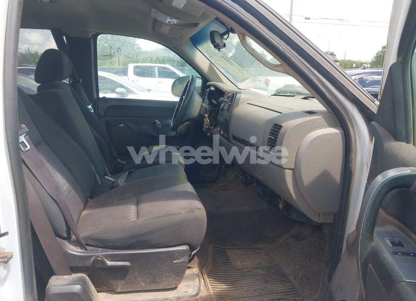 Photo 5 of 2013 Chevrolet Silverado 1500 LS (VIN 1GCRCREA6DZ139751)