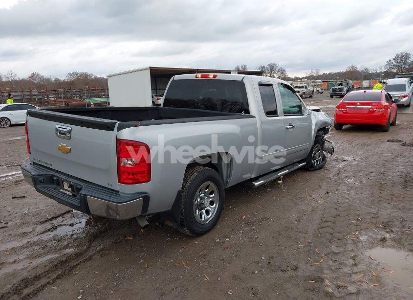 Photo 4 of 2013 Chevrolet Silverado 1500 LS (VIN 1GCRCREA7DZ151407)