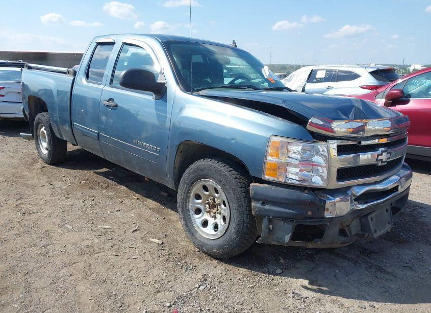 2011 Chevrolet Silverado 1500 LS (VIN 1GCRCREA9BZ221714) main photo