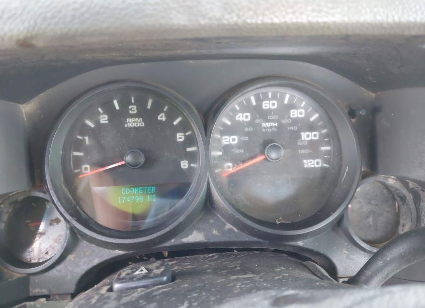 Photo 7 of 2011 Chevrolet Silverado 1500 LS (VIN 1GCRCREA9BZ221714)