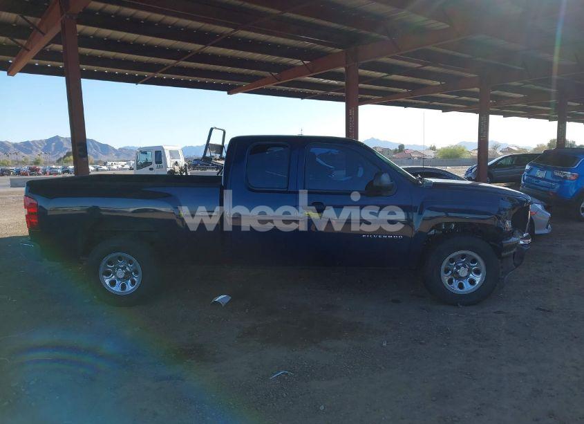 Photo 12 of 2011 Chevrolet Silverado 1500 LS (VIN 1GCRCREAXBZ216439)