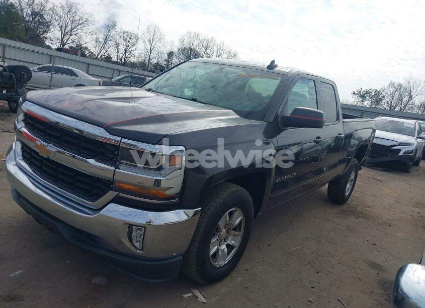 Photo 2 of 2016 Chevrolet Silverado 1500 1LT (VIN 1GCRCREC0GZ232755)