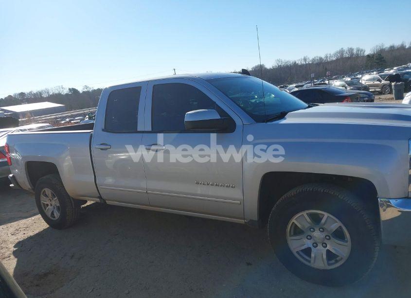 Photo 12 of 2018 Chevrolet Silverado 1500 1LT (VIN 1GCRCREC0JZ134767)