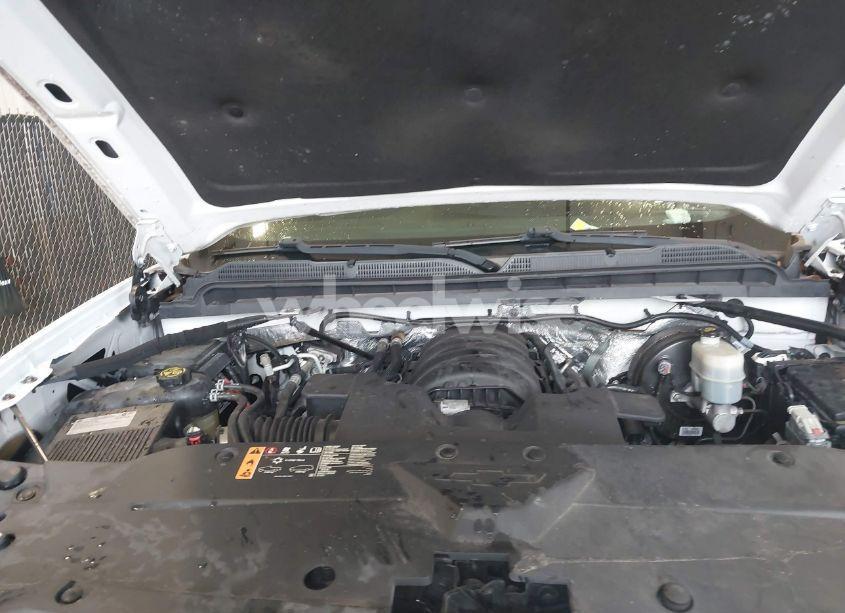 Photo 10 of 2018 Chevrolet Silverado 1500 1LT (VIN 1GCRCREC0JZ204834)