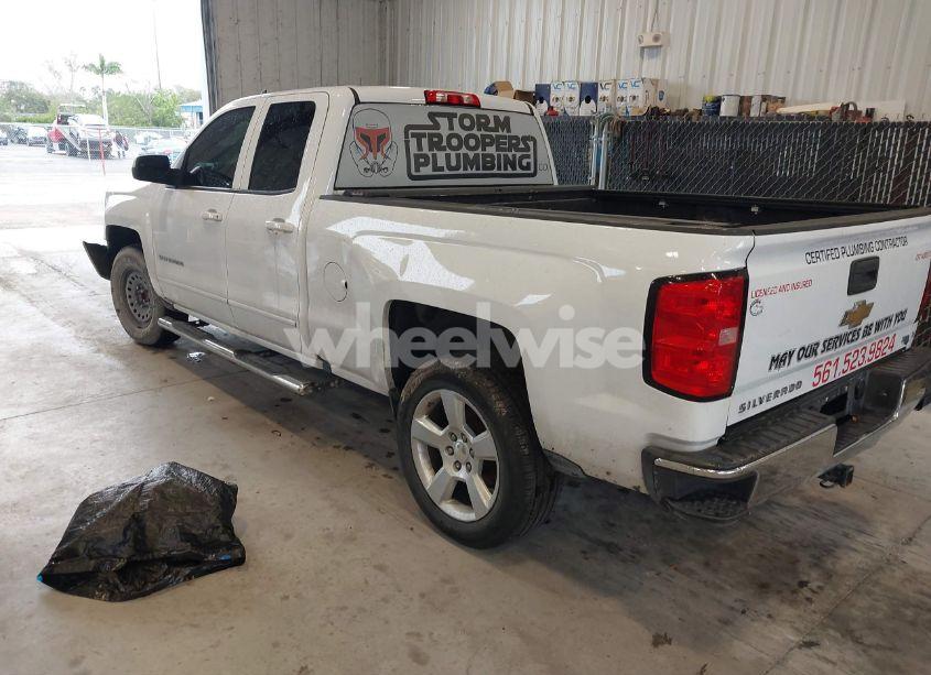 Photo 3 of 2018 Chevrolet Silverado 1500 1LT (VIN 1GCRCREC0JZ204834)