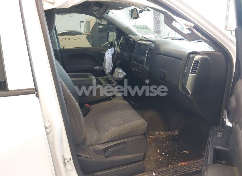 Photo 5 of 2018 Chevrolet Silverado 1500 1LT (VIN 1GCRCREC0JZ204834)