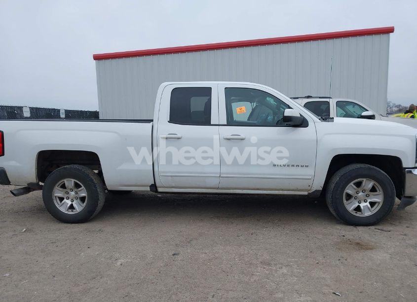 Photo 13 of 2016 Chevrolet Silverado 1500 1LT (VIN 1GCRCREC1GZ160870)