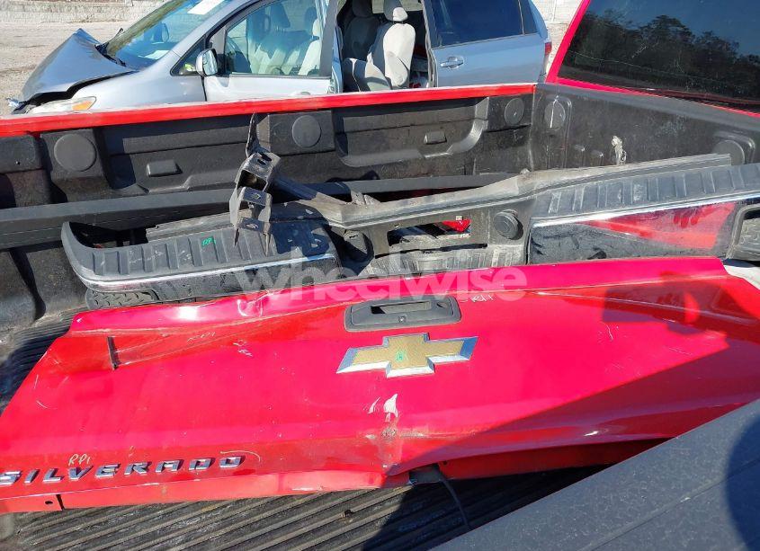 Photo 12 of 2018 Chevrolet Silverado 1500 1LT (VIN 1GCRCREC1JZ170659)