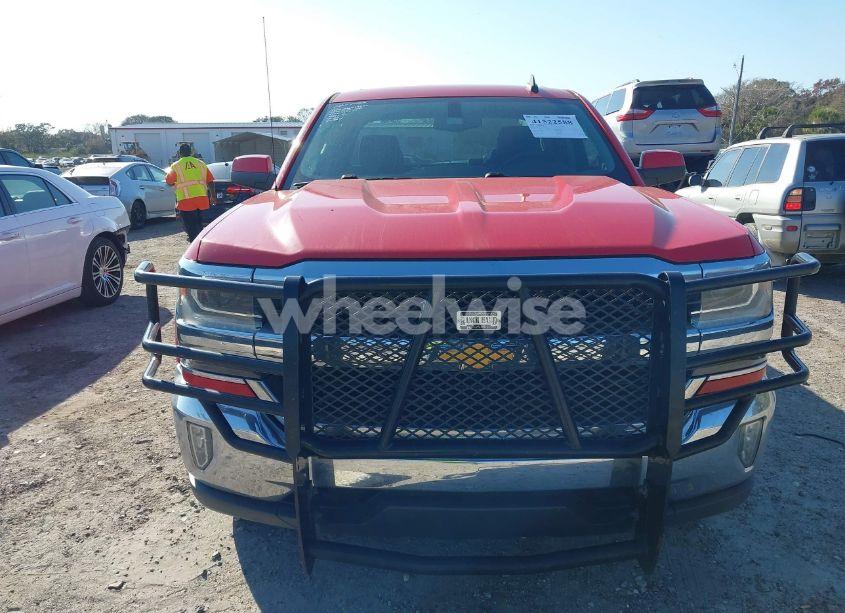 Photo 13 of 2018 Chevrolet Silverado 1500 1LT (VIN 1GCRCREC1JZ170659)