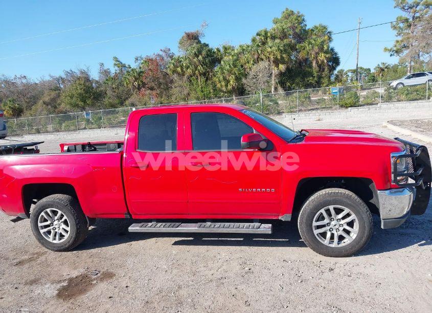 Photo 14 of 2018 Chevrolet Silverado 1500 1LT (VIN 1GCRCREC1JZ170659)