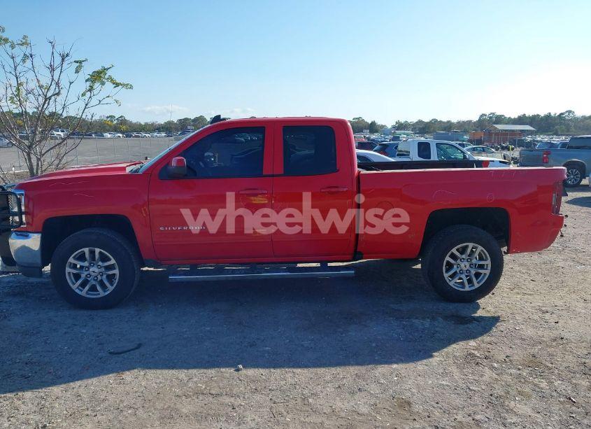 Photo 15 of 2018 Chevrolet Silverado 1500 1LT (VIN 1GCRCREC1JZ170659)