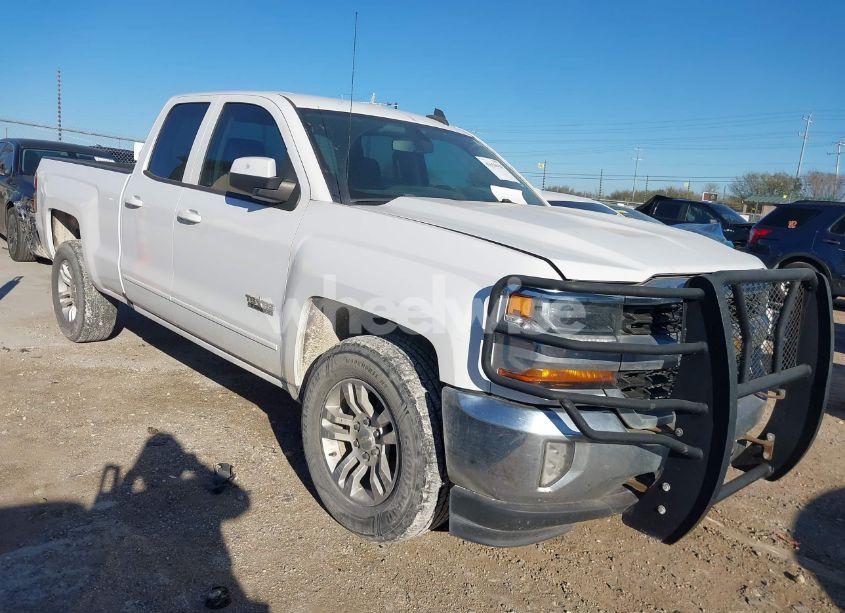 2018 Chevrolet Silverado 1500 1LT (VIN 1GCRCREC1JZ216913) main photo