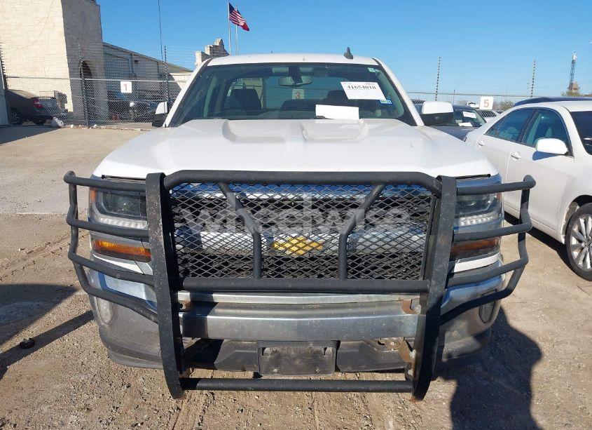 Photo 12 of 2018 Chevrolet Silverado 1500 1LT (VIN 1GCRCREC1JZ216913)