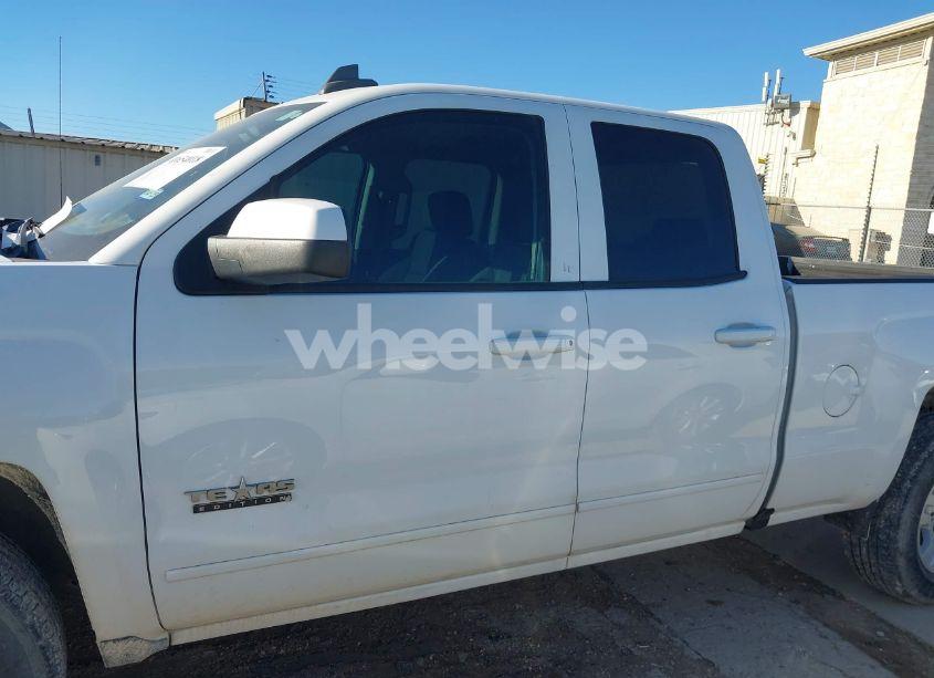 Photo 14 of 2018 Chevrolet Silverado 1500 1LT (VIN 1GCRCREC1JZ216913)