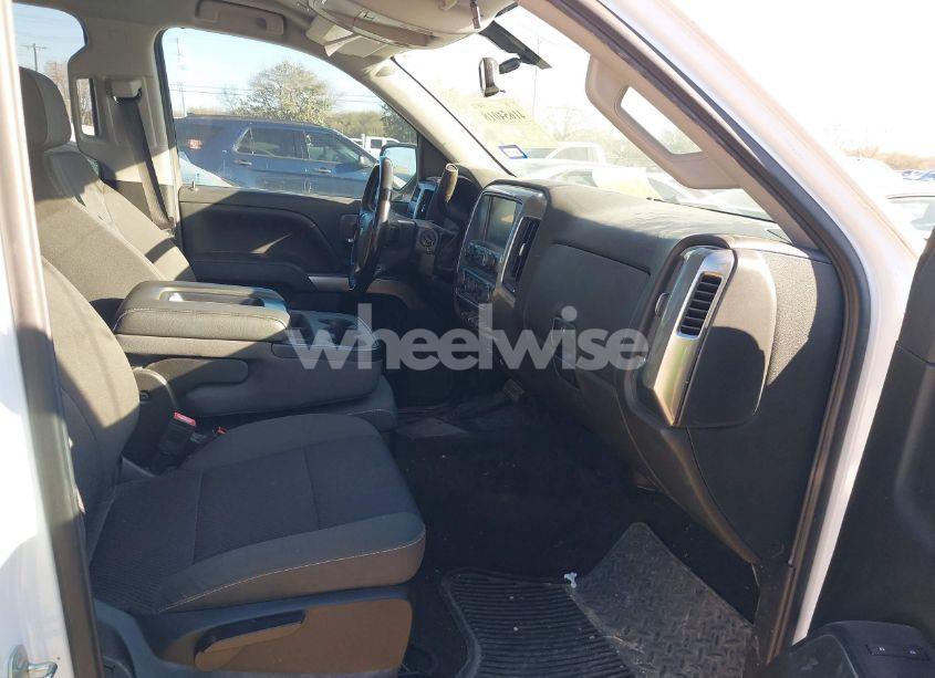 Photo 5 of 2018 Chevrolet Silverado 1500 1LT (VIN 1GCRCREC1JZ216913)