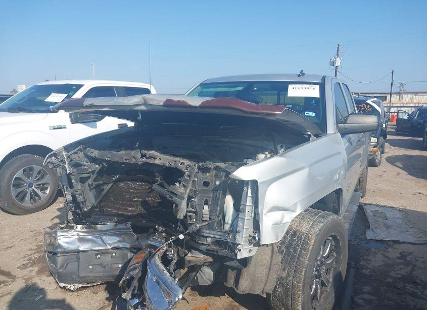 Photo 2 of 2014 Chevrolet Silverado 1500 1LT (VIN 1GCRCREC2EZ106541)