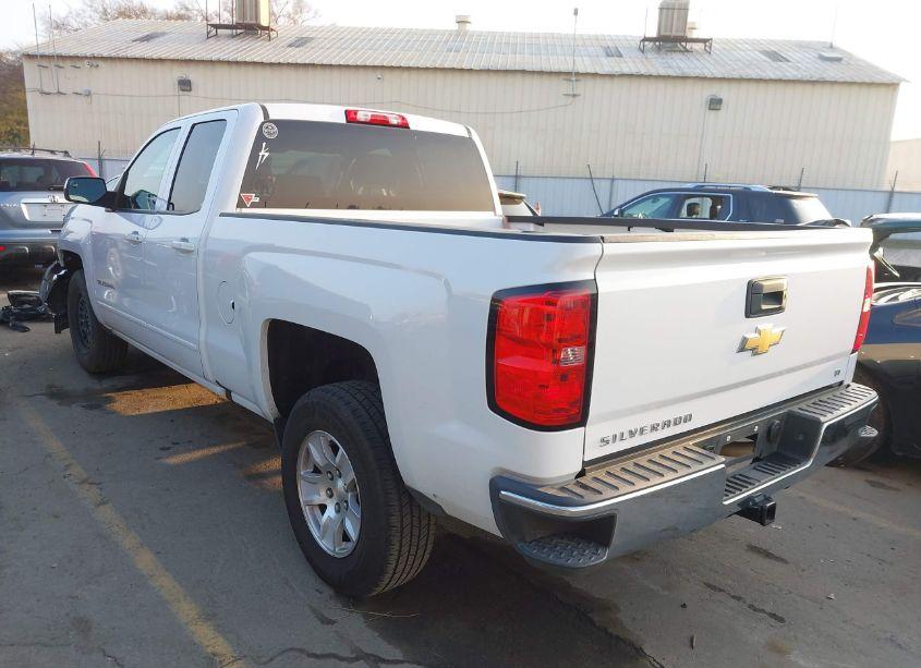 Photo 3 of 2016 Chevrolet Silverado 1500 1LT (VIN 1GCRCREC3GZ104669)