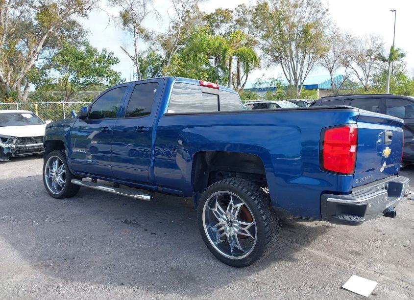 Photo 3 of 2017 Chevrolet Silverado 1500 LT (VIN 1GCRCREC3HZ152948)