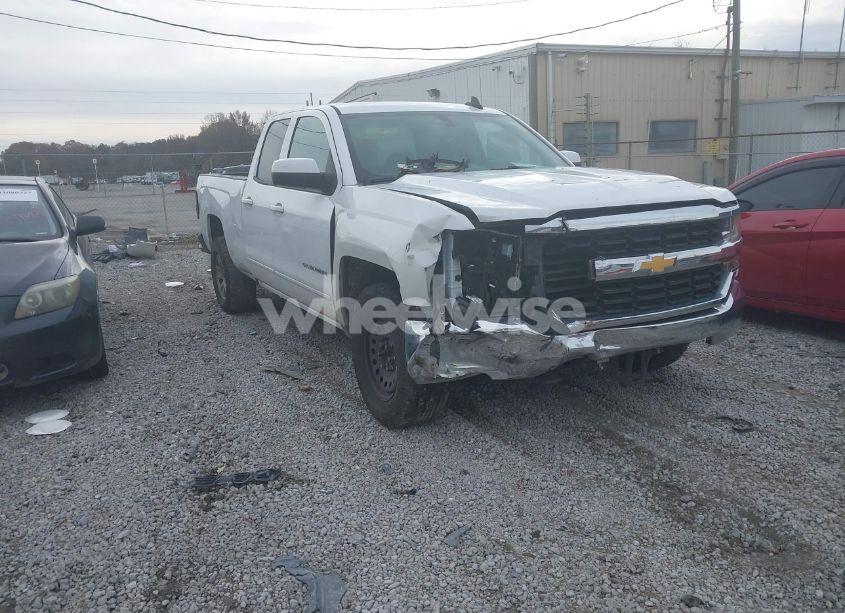 2018 Chevrolet Silverado 1500 1LT (VIN 1GCRCREC3JZ178844) main photo